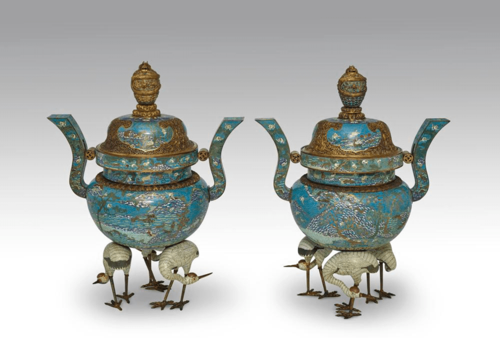 Paire de grands brûle-parfums, époque Qianlong (1736–1795) ©The Trustees of the British Museum